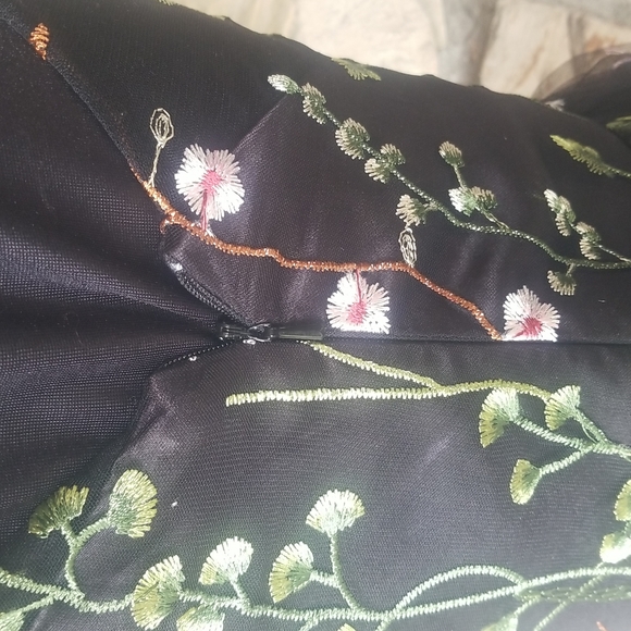 💙Black sheer embroidered dress - Picture 15 of 16